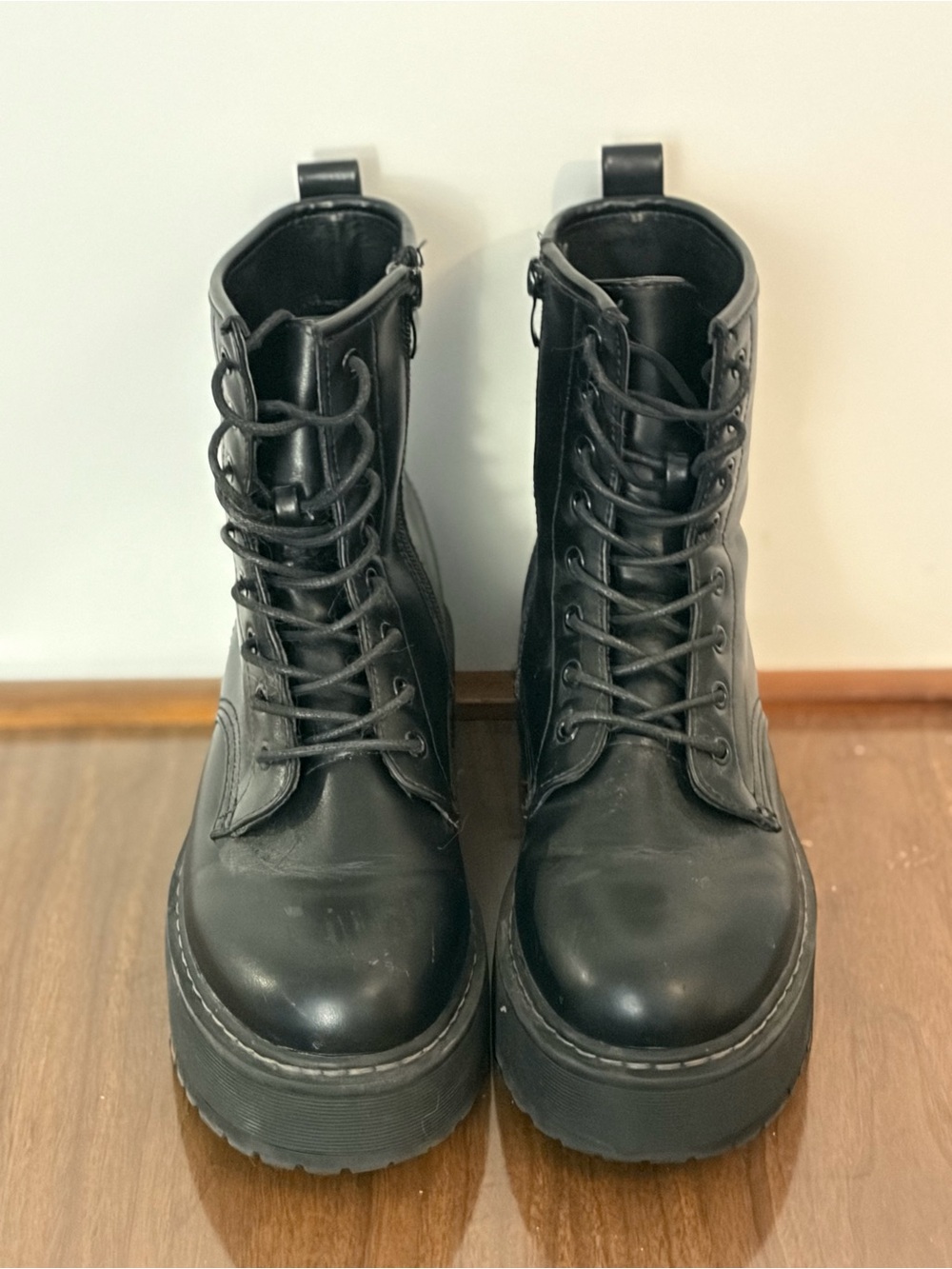 Steve Madden Women’s Bettyy Combat Boot